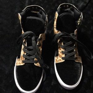 Women’s Supra Velvet high tops